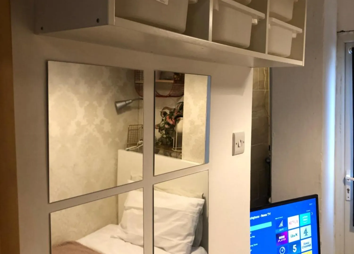 Single Access En Suite Room Cardiff